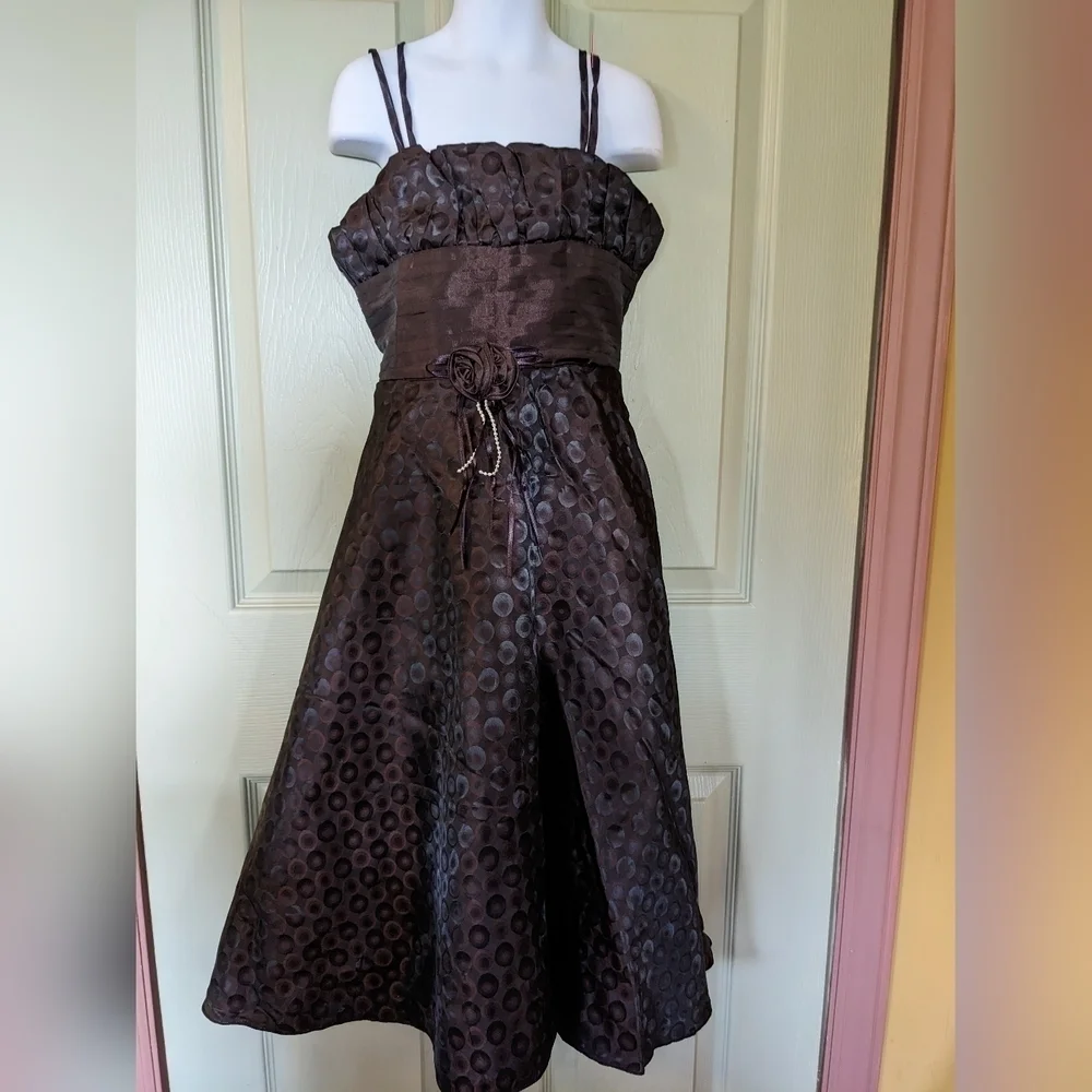 New Classic Fashion Party Dress, Size 9-10, T2K